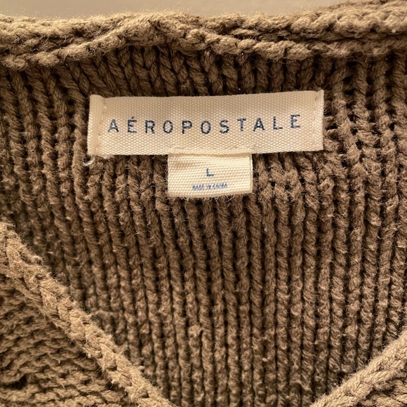 Aeropostale Cable Knit Cropped Sweater Juniors L - Picture 4 of 4